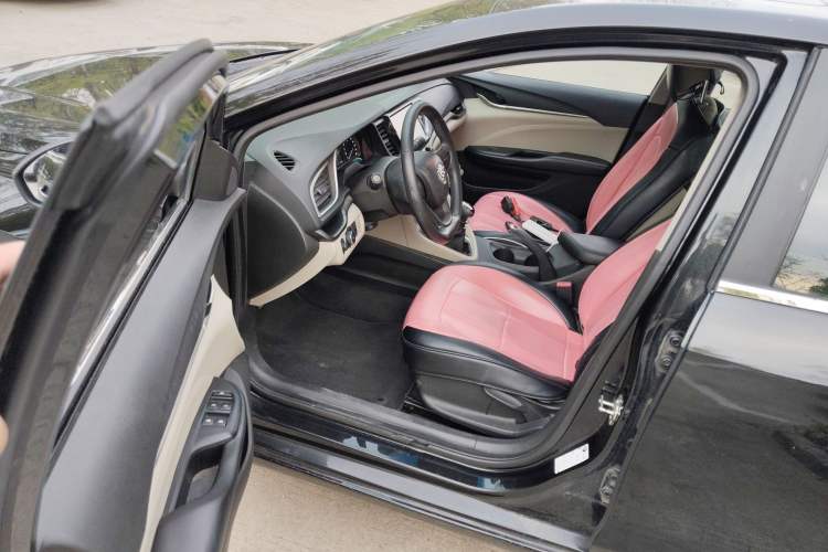 Used Buick GT 2015 15N Manual Elite Edition Driver Seat