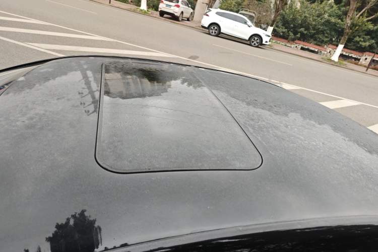 Used Roewe i5 2019 1.5L Automatic 4G Connected Langyue Edition