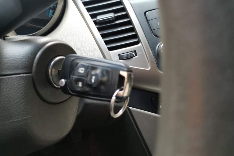 Used Chevrolet Cruze 2015 1.5L Classic SL MT
