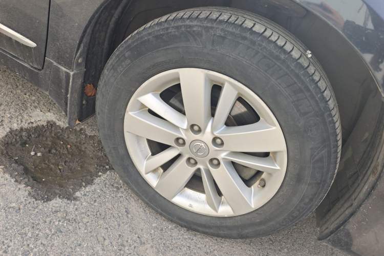 Used Nissan Teana 2011 2.5L XL Advanced Edition Right Front Wheel Hub