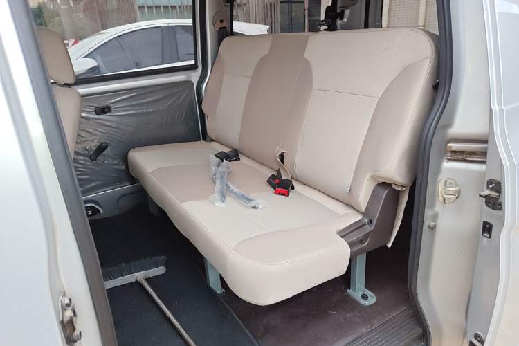 Used Wuling Hongguang V 2022 1.5L Jingqu Edition Electric-Assist LAR Left Rear Seat