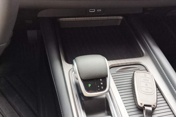 Used Chery Arrizo 8 2025 1.6T DCT Smart Gear Lever