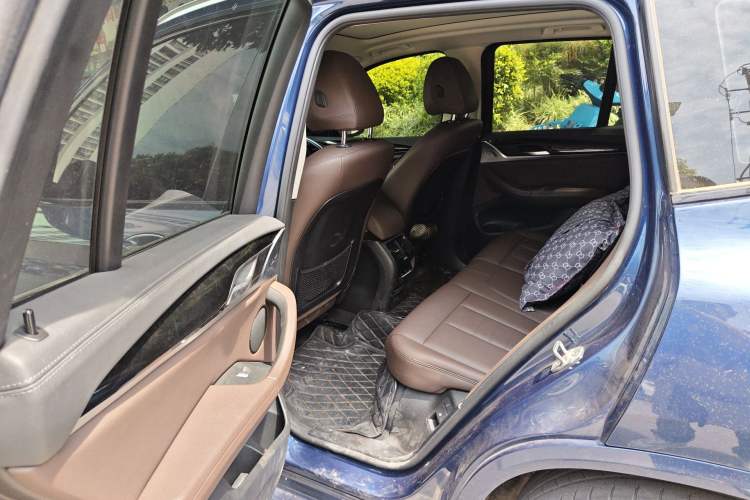 Used BMW X3 2018 xDrive25i Luxury Package China V Left Rear Seat