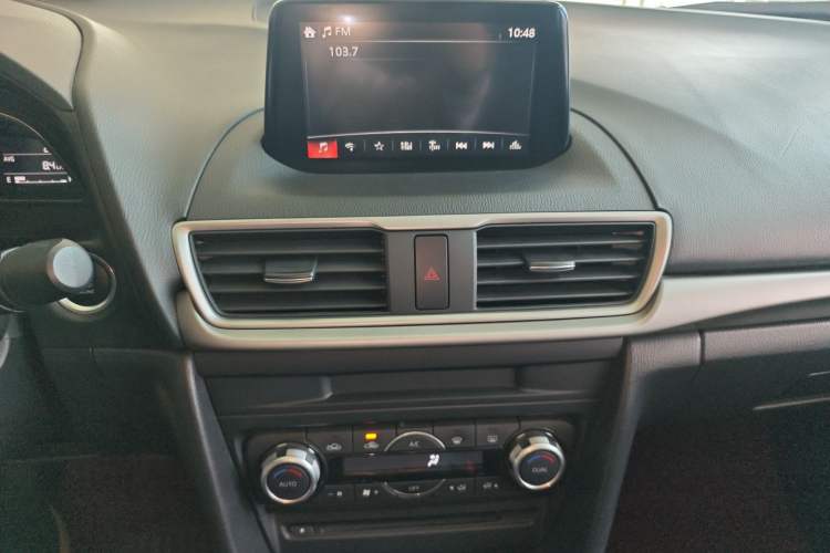 Used Mazda 3 Axela 2017 Sedan 1.5L Automatic Luxury Model Emission Standard China V Audio And AC Panel