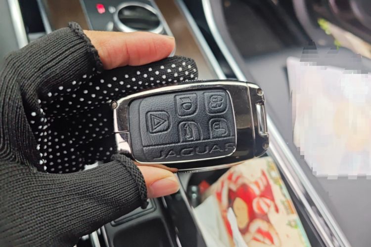 Used Jaguar XFL 2019 XFL 2.0T 200 PS Two-Wheel-Drive Elite Edition
