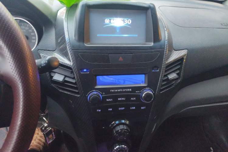 Used Jinbei Zhishang S30 2014 1.5L Manual Luxury Model Audio And AC Panel