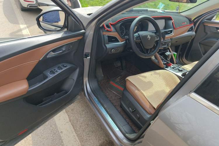 Used BORGWARD BX7 2016 28T Two-Wheel Drive Luxury Version 5 Seats