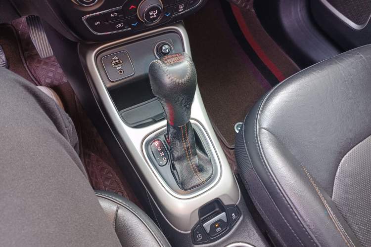 Used Jeep Compass 2017 200T Automatic Family Edition