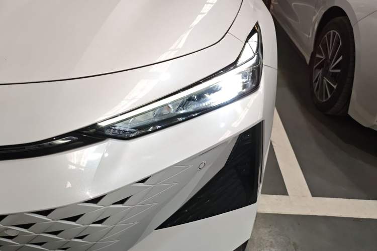 Used CHANGAN UNI-V 2024 1.5T Prestige Edition
