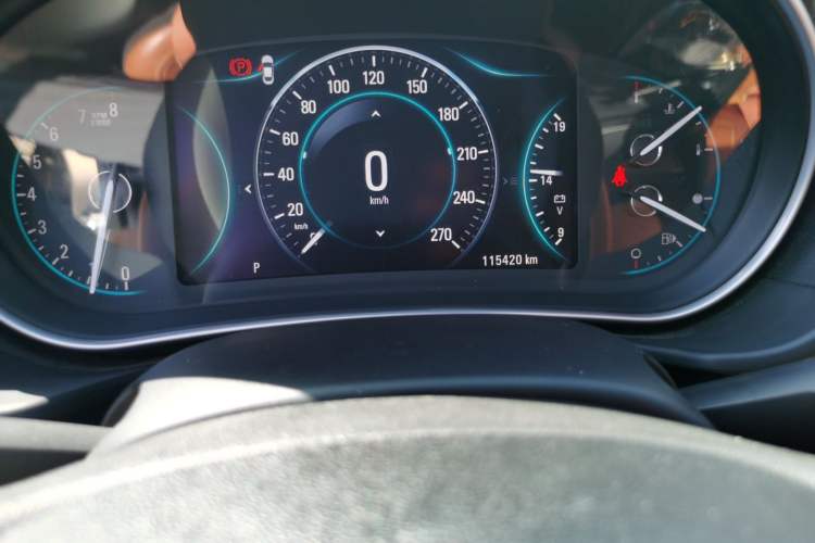 Used Buick Regal 2015 1.6T Elite Tech Model Odometer Close Up