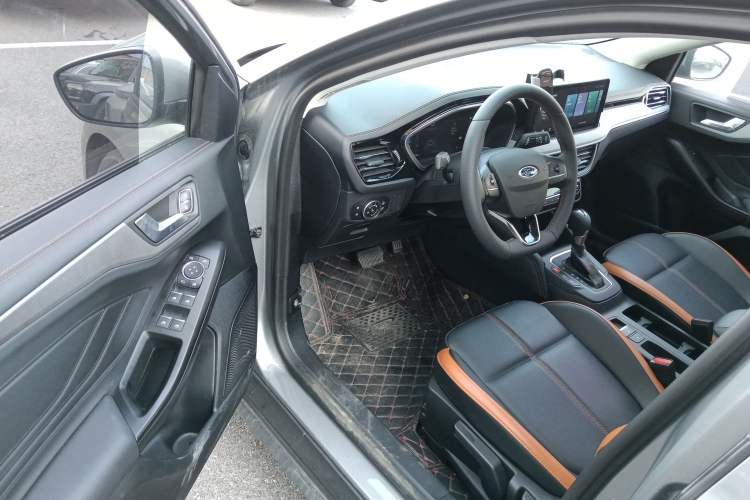 Used Ford Focus 2022 Hatchback EcoBoost 180 Automatic Performance Edition
