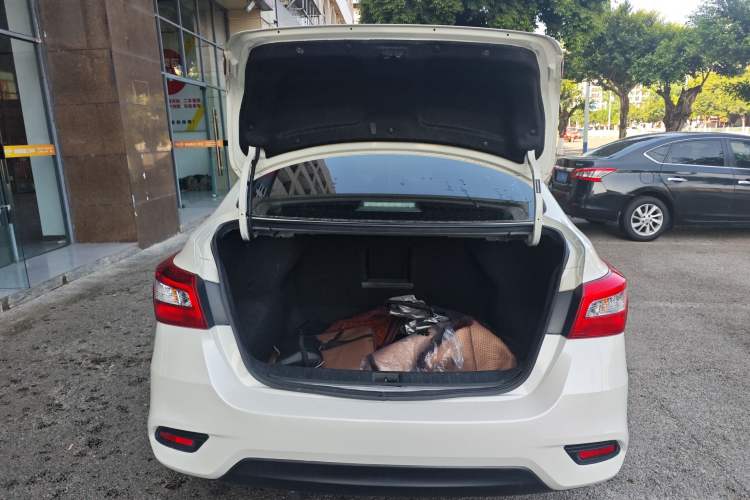 Used Nissan Sylphy 2021 Classic 1.6XL CVT Luxury Edition Trunk