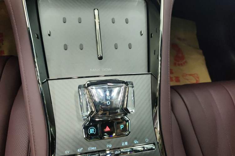 Used Denza Z9GT 2024 1100 Four-Wheel Drive Max Edition Gear Lever