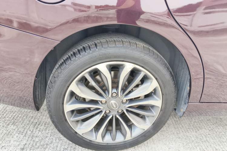 Used GAC Trumpchi GA6 2015 1.8T DCT Luxury Navigation Model
