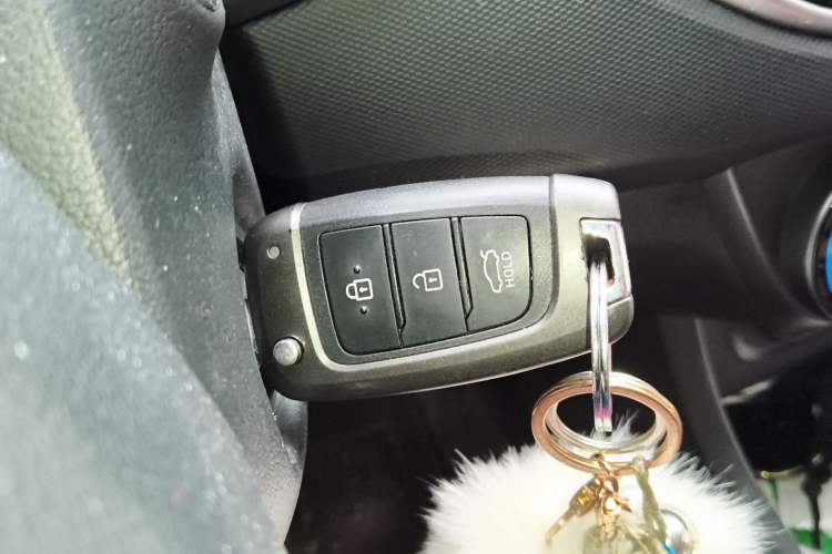 Used Hyundai Celesta 2017 1.6L Manual Enjoyment Edition GLS