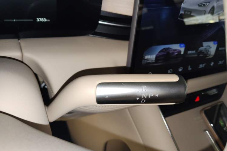 Used Hima AITO M5 2025 Extended-Range Ultra All-Wheel-Drive Version
