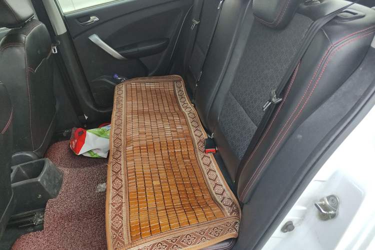 Used Cowin C3R 2015 1.5L Manual Gold Diamond Edition