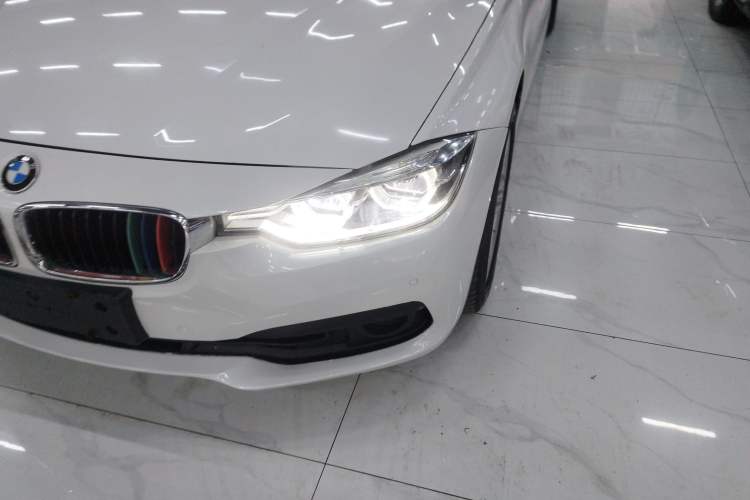 Used BMW 3 Series 2017 318i Fashion Model