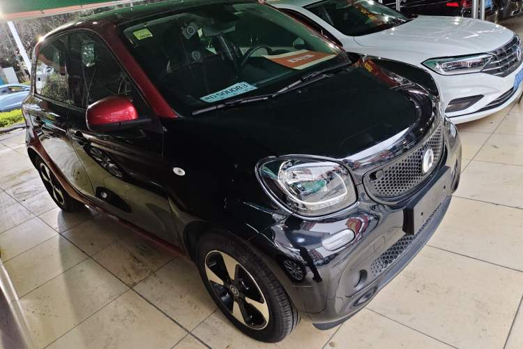 Used smart forfour 2016 1.0L 52 kW Passion Edition
