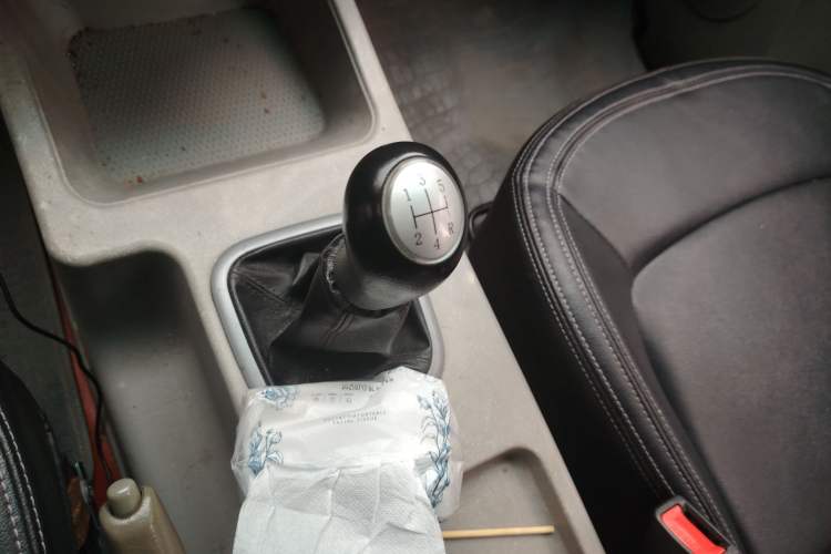 Used FORTHING Lingzhi 2016 V3 1.5L 7-Seater Standard Model China V Emission Standard