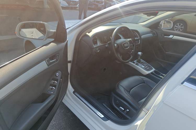 Used Audi A4L 2016 30 TFSI Automatic Comfort Model Driver Seat