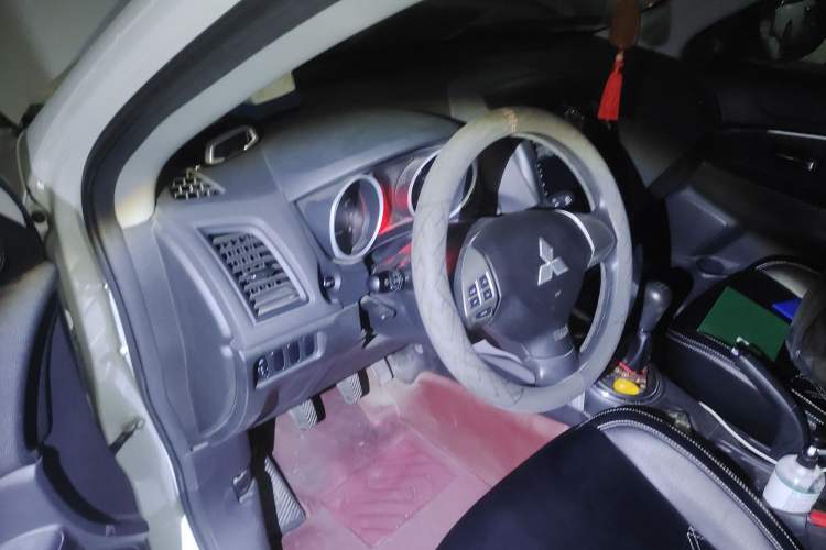 Used Mitsubishi ASX 2013 2.0L Manual Two-Wheel Drive Comfort Edition Driver Seat