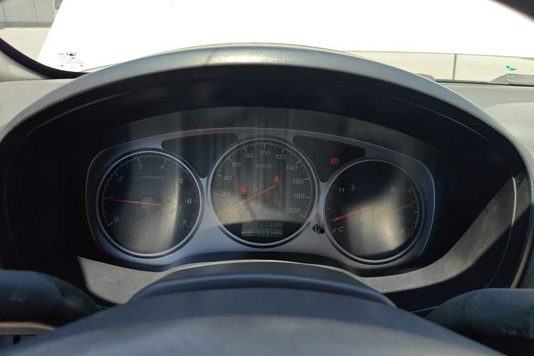 Used Great Wall Wingle 5 2011 2.2L Wealth Edition Two-Wheel Drive Big Double-Cab GW491QE
