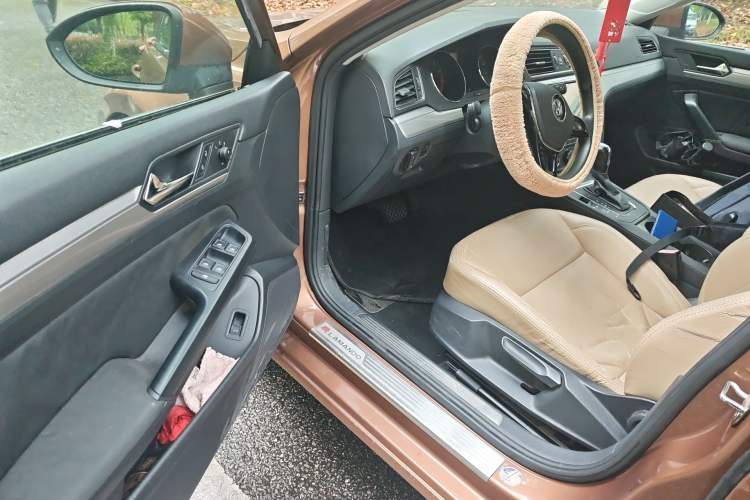 Used Volkswagen Lamando 2015 230TSI DSG Fashion Edition