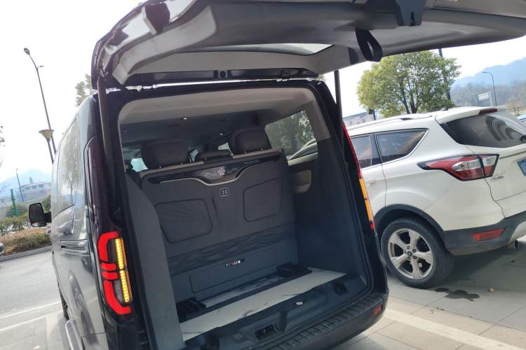 Used Ford Tourneo Custom 2023 2.0T Automatic Prestige Edition