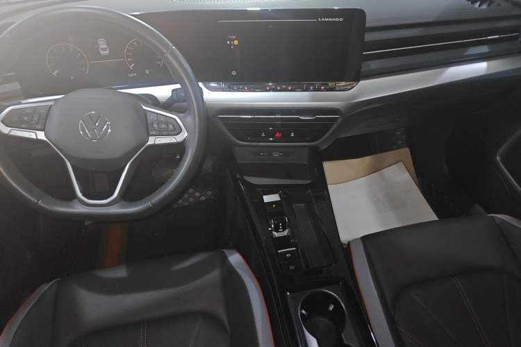 Used Volkswagen Lamando 2023 Lavida L 280TSI DSG Spicy Edition Audio And AC Panel