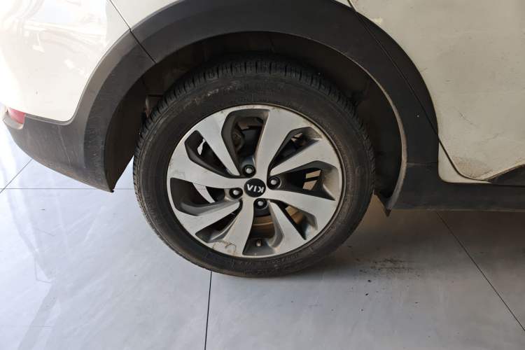 Used Kia KX Cross 2017 1.4L MT GLS