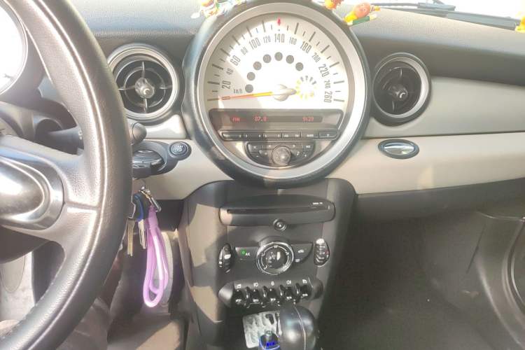 Used MINI Clubman 2011 1.6L ONE Audio And AC Panel