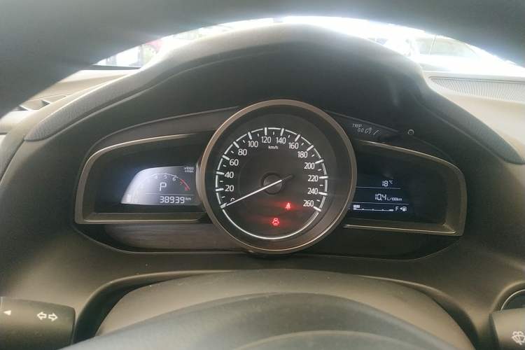 Used Mazda 3 Axela 2017 Hatchback 1.5L Automatic Luxury Model Emission Standard China V Instrument Cluster