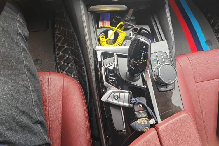 Used BMW 5 Series 2018 Restyled 530Li Luxury Edition M Sport Package Gear Lever