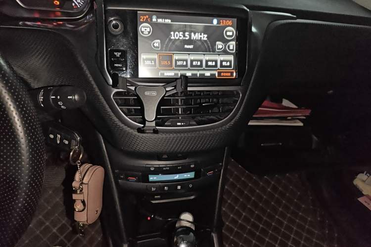 Used Peugeot 2008 2014 1.6L Automatic Fashion Edition
