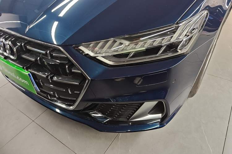 Used Audi A7L 2024 45TFSI quattro S-line Visionary Edition Flow Crystal Package Left Front Headlight