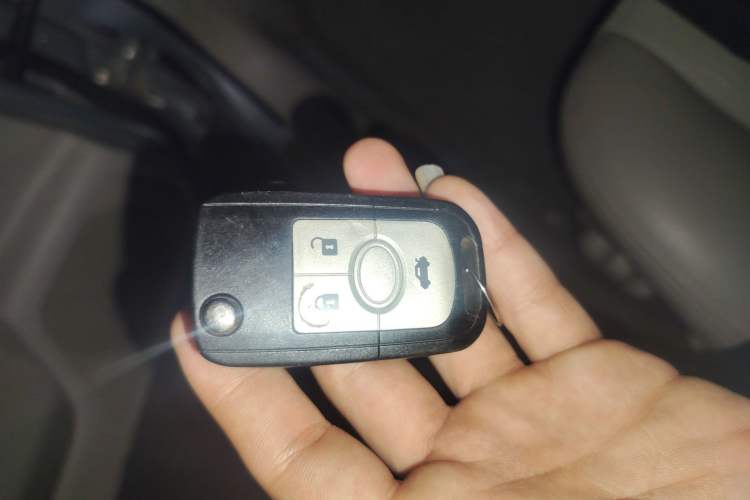 Used Buick Excelle 2013 1.5L Automatic Classic Model
