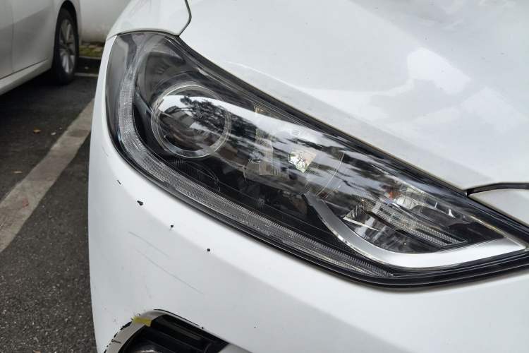 Used Hyundai Elantra (6th Generation / Lingdong) 2018 1.6L Automatic 15th Anniversary Special Edition Right Front Headlight
