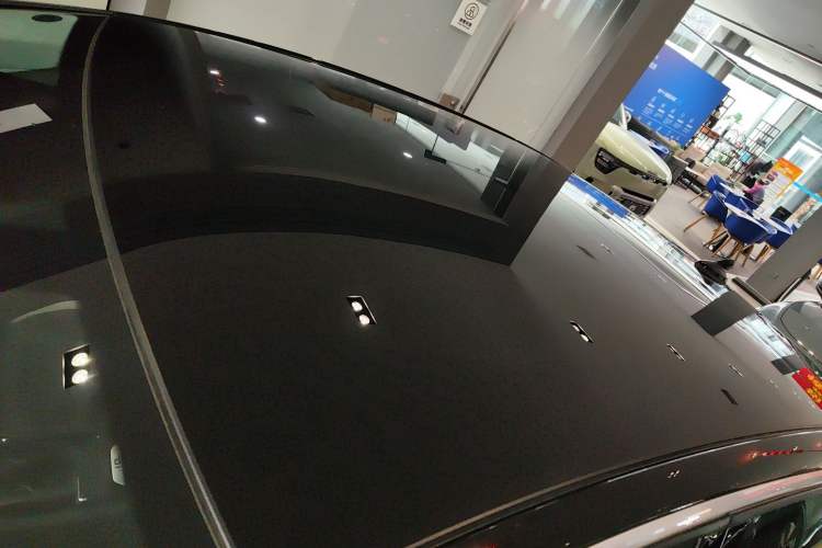 Used Volkswagen ID.7 VIZZION 2024 AIR model Roof