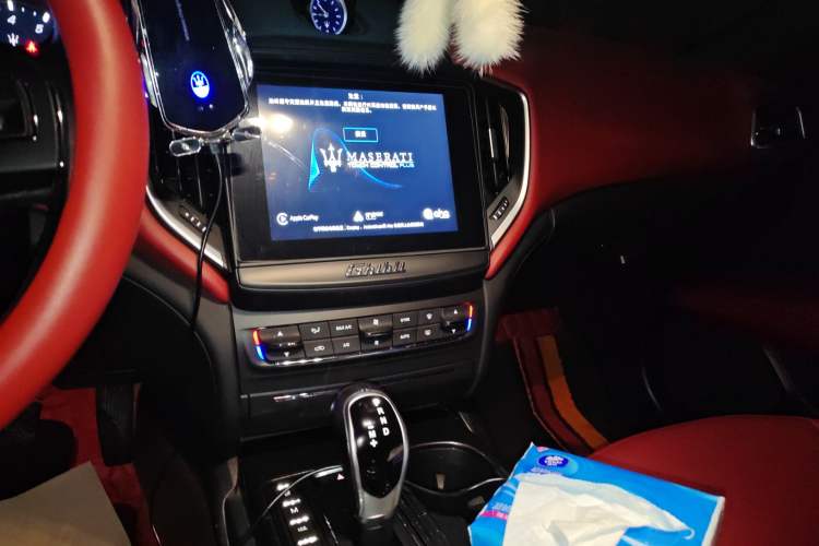 Used Maserati Ghibli 2017 3.0T Standard Edition Audio And AC Panel