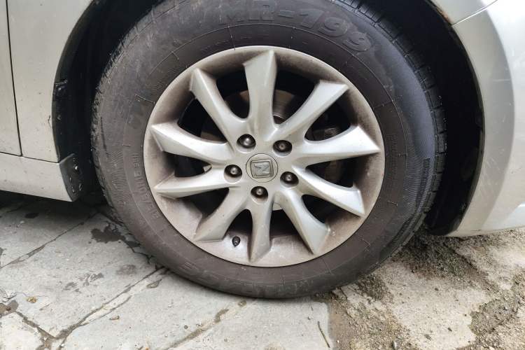 Used Zotye Z500 2015 1.5T Manual Luxury Model
