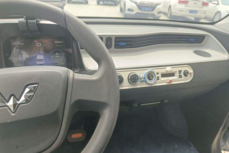 Used Wuling Hongguang MINIEV 2022 Zizai Version Lithium Iron Phosphate
