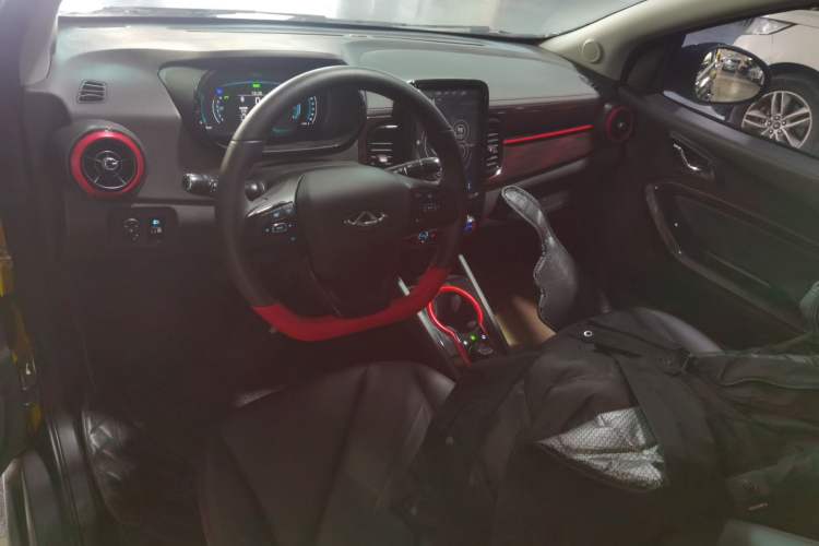 Used Chery Little Ant 2022 Sweet Pink Edition Half-Sugar Version Lithium Iron Phosphate 29.2 kWh 30 kW 301 km
