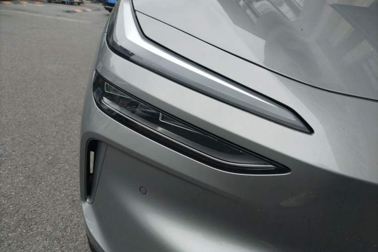 Used ONVO L60 2024 60 kWh Rear-Drive Version Right Front Headlight