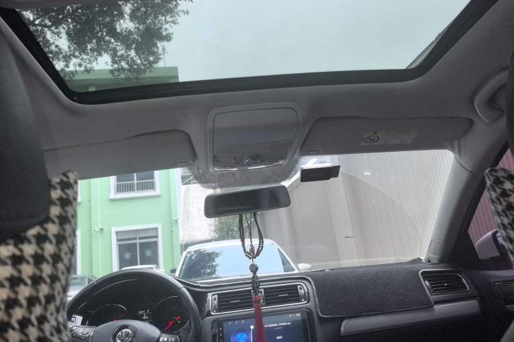 Used Volkswagen Sagitar 2017 1.6L Automatic Comfort Model Headliner