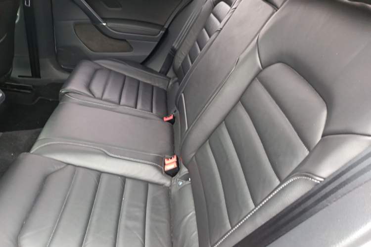 Used Volkswagen Golf 2016 230TSI Automatic Luxury Version Left Rear Seat