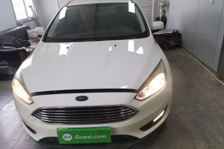Used Ford Focus 2015 Sedan 1.6L Automatic Comfort Model
