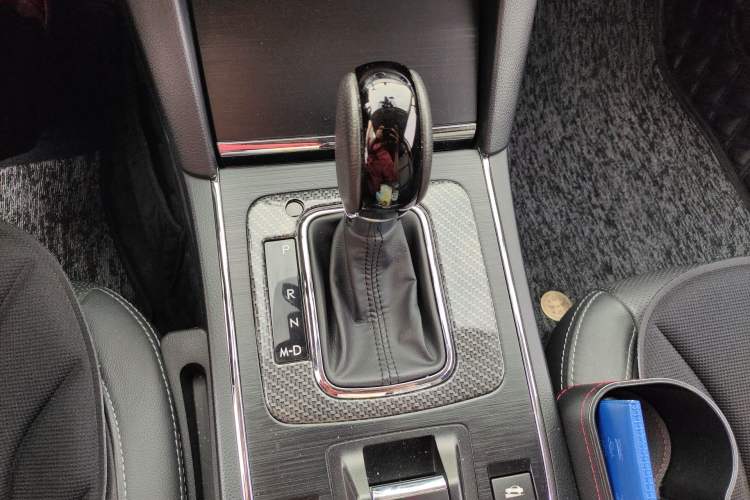 Used Subaru Outback 2016 2.5i Luxury Navigation Edition Gear Lever