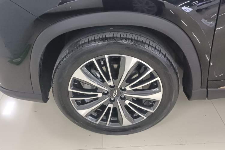 Used Chery Tiggo 8 PRO 2024 Champion Edition 390T Two-Wheel Drive Peak Version 5 Seats Left Front Wheel Hub