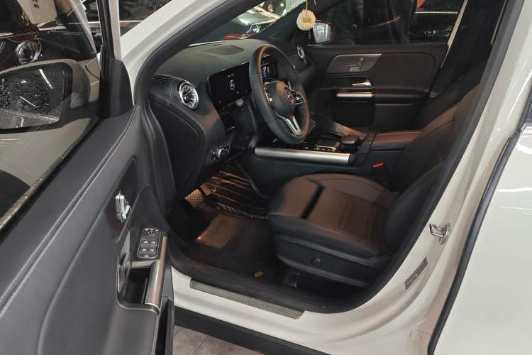 Used Mercedes-Benz GLA 2023 GLA 220